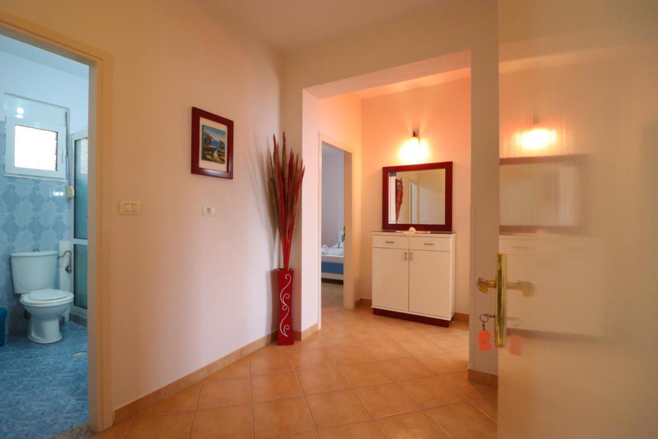 Apartments Vila Roboci Sarandë Esterno foto