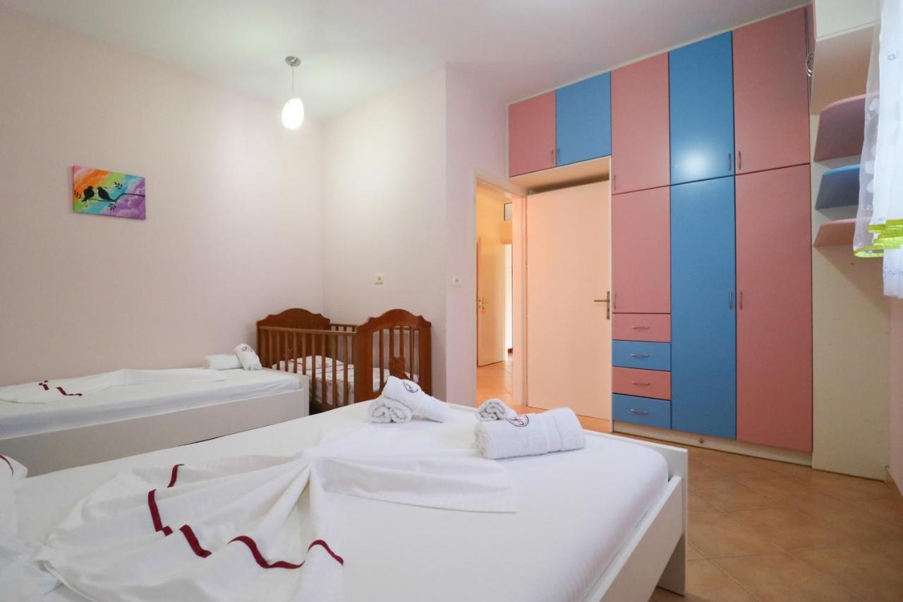 Apartments Vila Roboci Sarandë Esterno foto