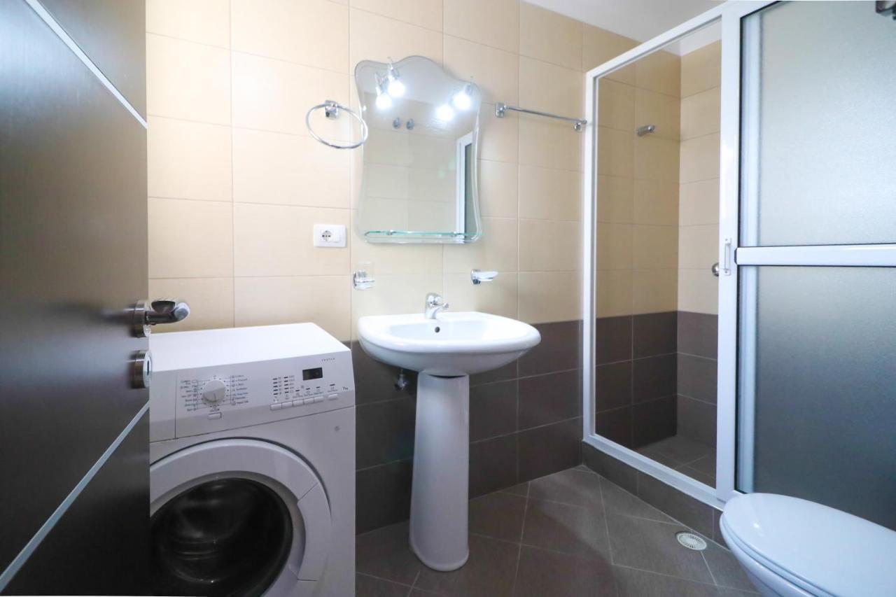 Apartments Vila Roboci Sarandë Esterno foto