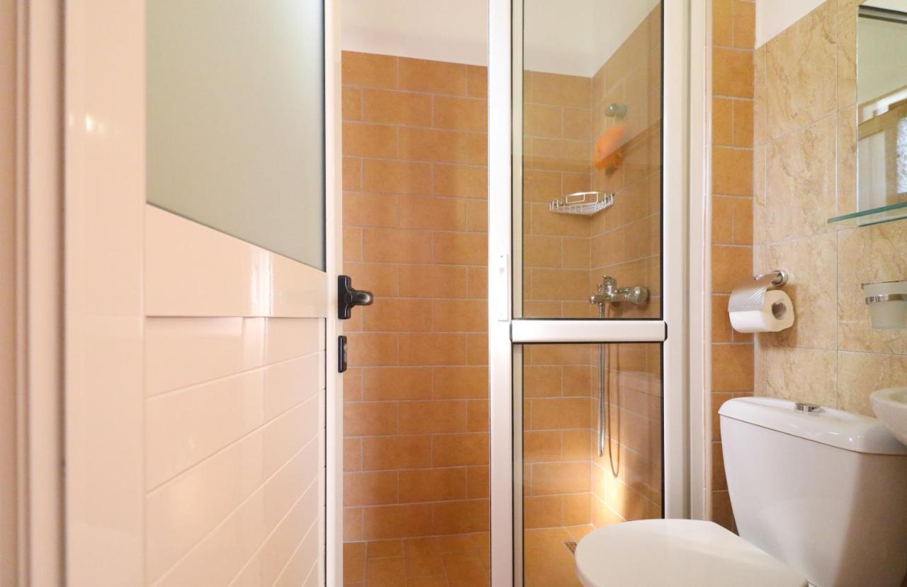 Apartments Vila Roboci Sarandë Esterno foto